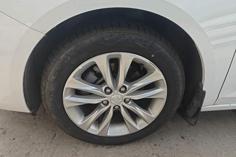 Used Buick Verano 2019 Sedan 20T Dual-Clutch Leading Model Left Front Wheel Hub