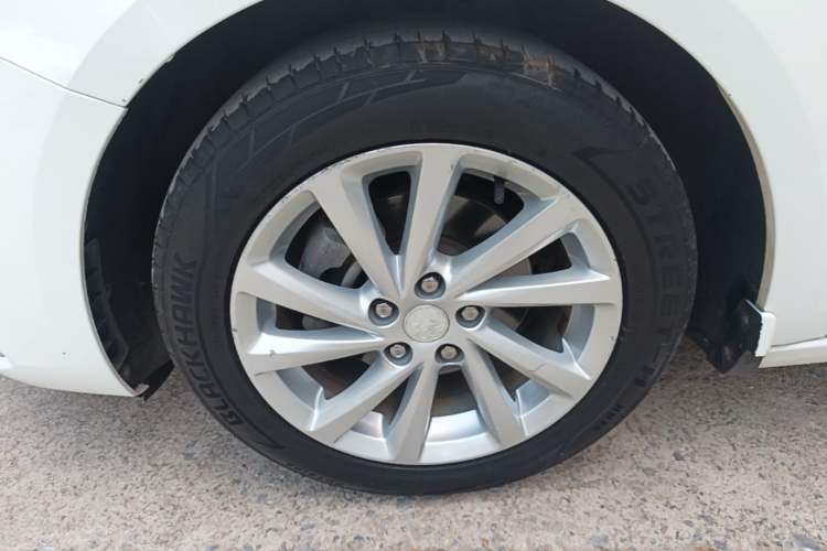 Used Buick Verano 2019 Sedan 15S Automatic Leading Model Left Front Wheel Hub