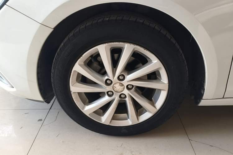 Used Buick Verano 2019 Sedan 15S Automatic Leading Model Left Front Wheel Hub