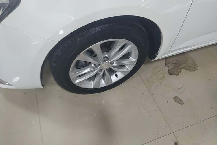 Used Buick Verano 2019 Sedan 20T Dual-Clutch Leading Model Left Front Wheel Hub