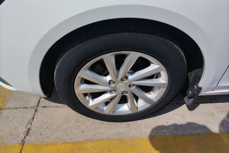 Used Buick Verano 2019 Sedan 15S Automatic Leading Model Left Front Wheel Hub