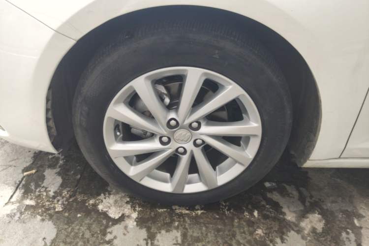 Used Buick Verano 2019 Sedan 15S Automatic Leading Model Left Front Wheel Hub