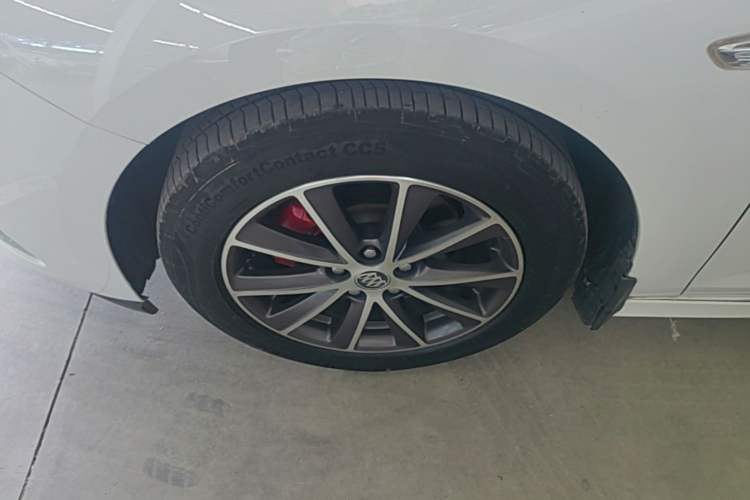 Used Buick Verano 2019 Hatchback GS 20T Dual-Clutch Leading Model Left Front Wheel Hub