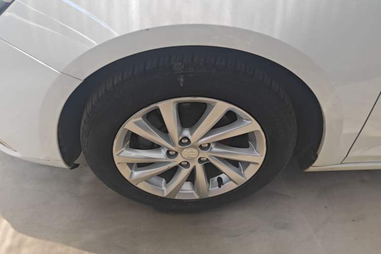 Used Buick Verano 2019 Sedan 15S Automatic Leading Model Left Front Wheel Hub