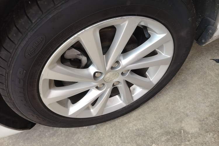 Used Buick Verano 2019 Sedan 15S Automatic Leading Model Left Front Wheel Hub