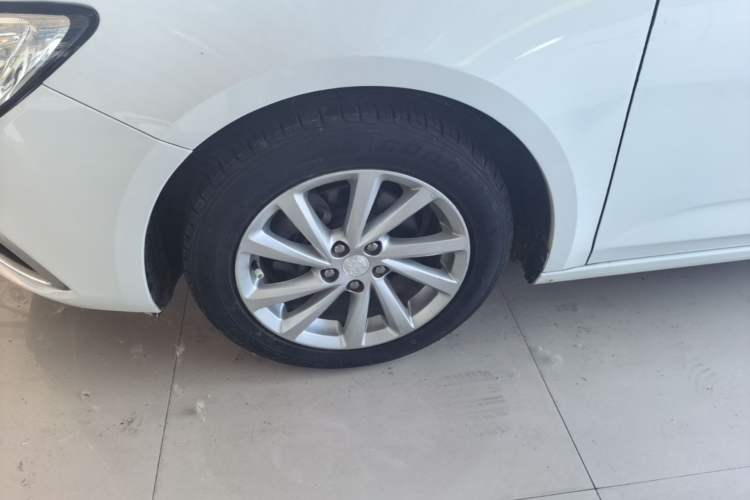 Used Buick Verano 2019 Sedan 15S Automatic Entry Model Left Front Wheel Hub