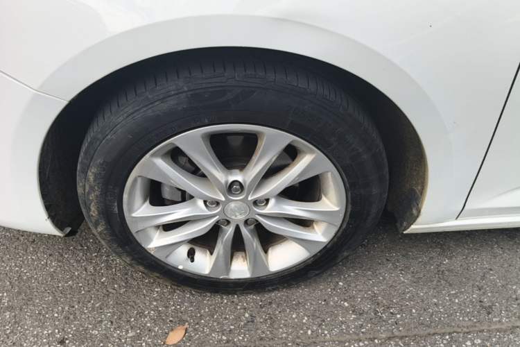Used Buick Verano 2019 Sedan 20T Dual-Clutch Leading Model Left Front Wheel Hub