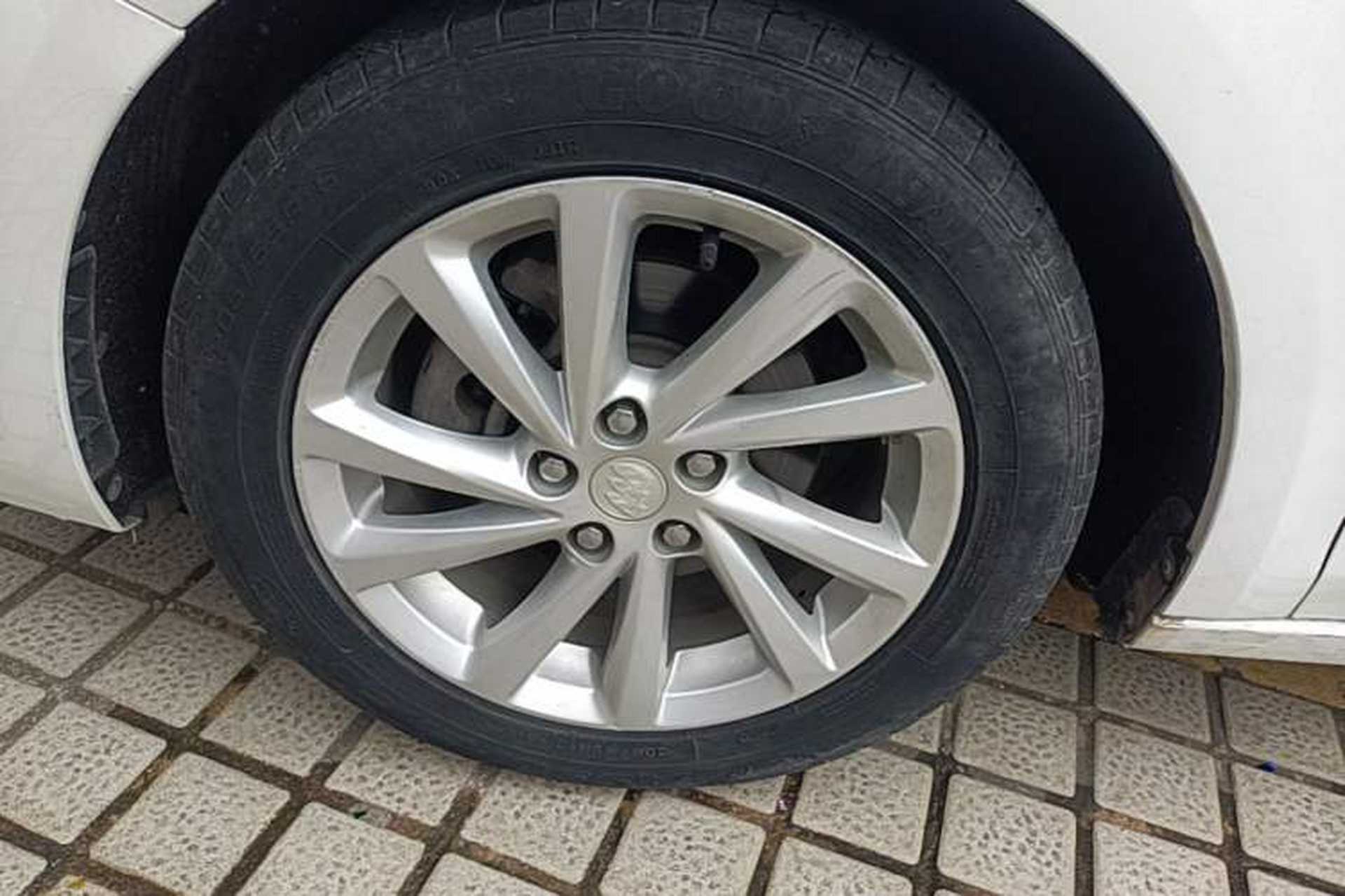 Used Buick Verano 2019 Sedan 15S Automatic Entry Model Left Front Wheel Hub