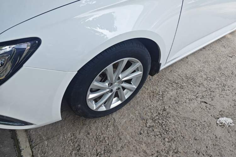 Used Buick Verano 2019 Sedan 15S Automatic Entry Model Left Front Wheel Hub