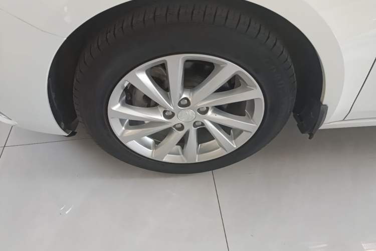 Used Buick Verano 2019 Sedan 15S Automatic Entry Model Left Front Wheel Hub