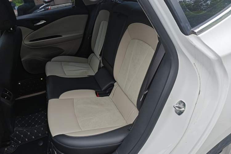 Used Buick Verano 2019 Sedan 15S Automatic Leading Model Left Rear Seat