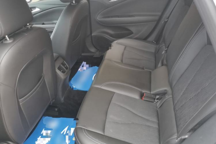Used Buick Verano 2019 Sedan 20T Dual-Clutch Leading Model Left Rear Seat