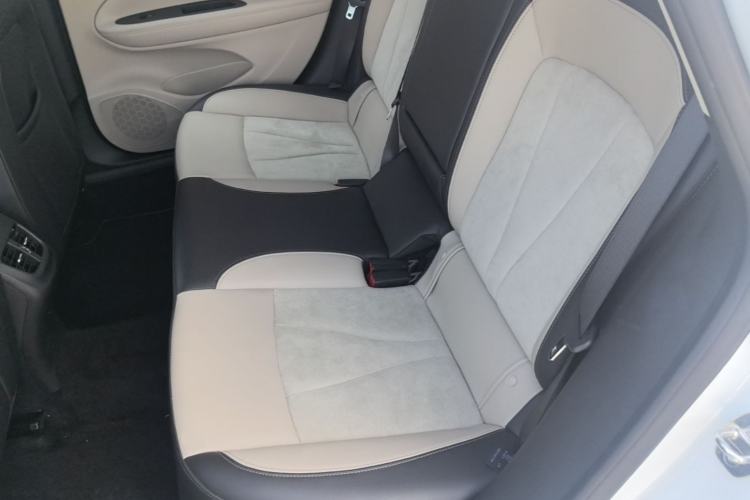 Used Buick Verano 2019 Sedan 15S Automatic Leading Model Left Rear Seat