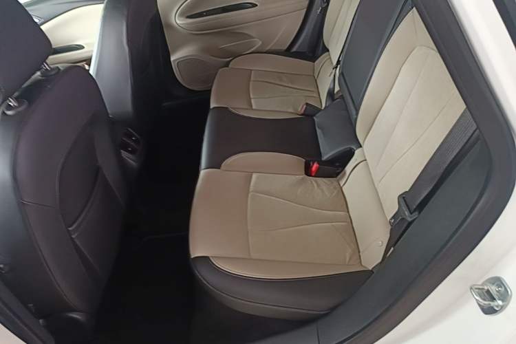 Used Buick Verano 2019 Sedan 15S Automatic Leading Model Left Rear Seat