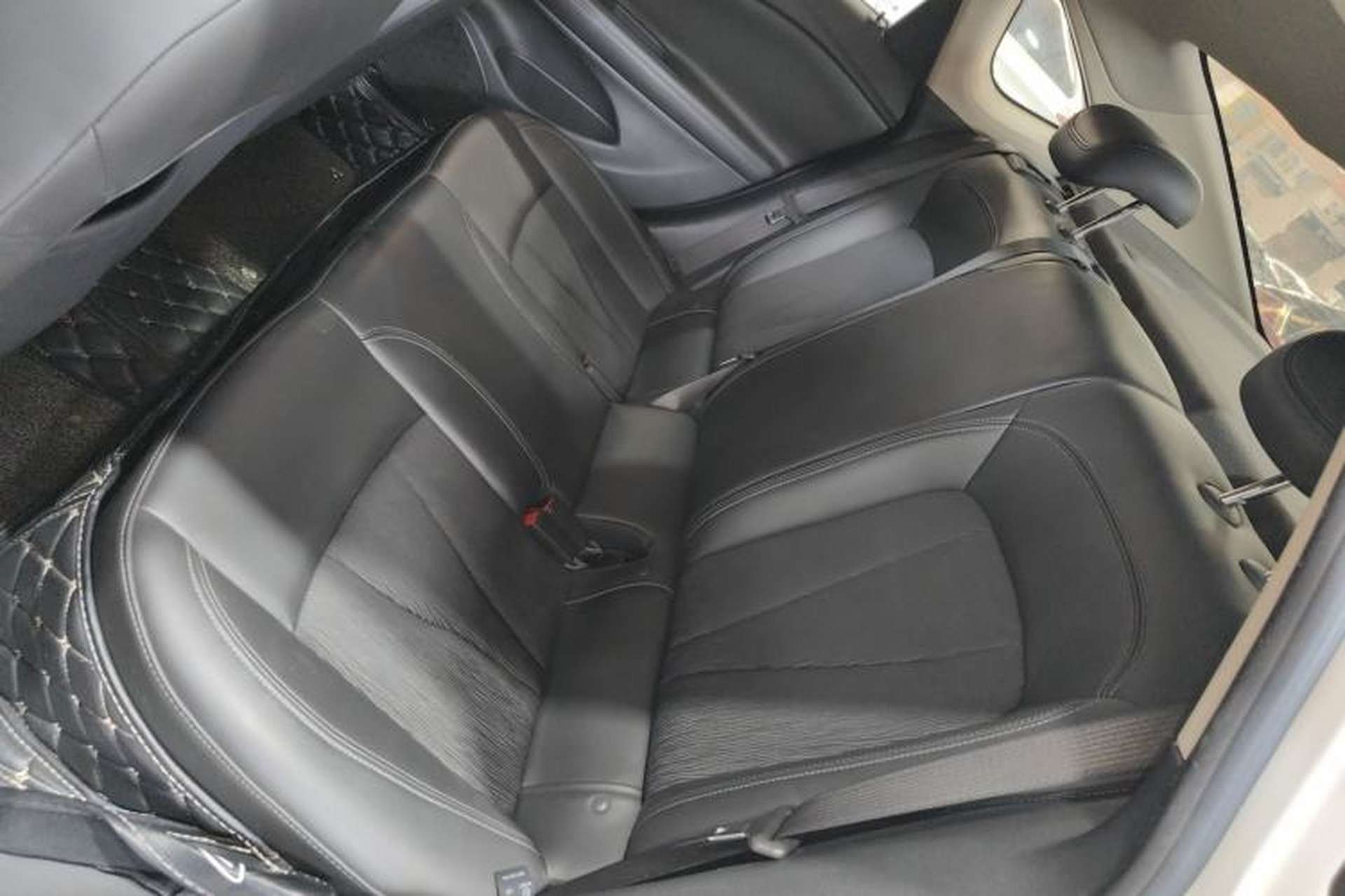 Used Buick Verano 2019 Sedan 20T Dual-Clutch Leading Model Left Rear Seat