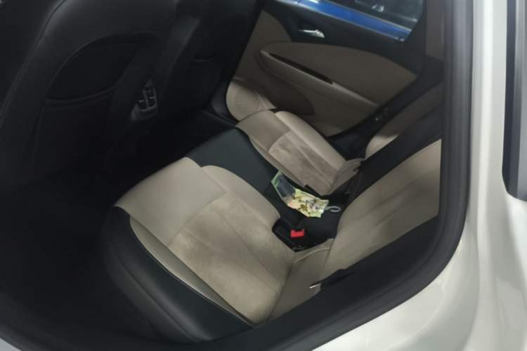 Used Buick Verano 2019 Sedan 15S Automatic Leading Model Left Rear Seat