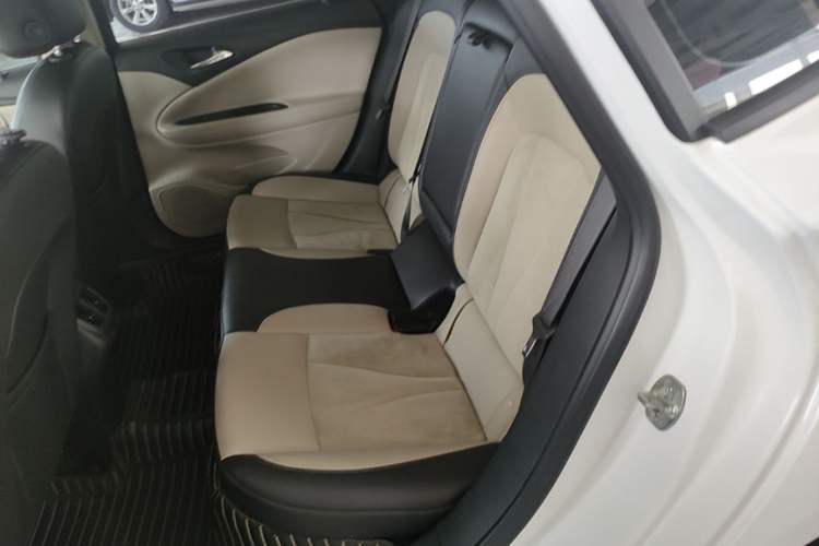 Used Buick Verano 2019 Sedan 15S Automatic Leading Model Left Rear Seat