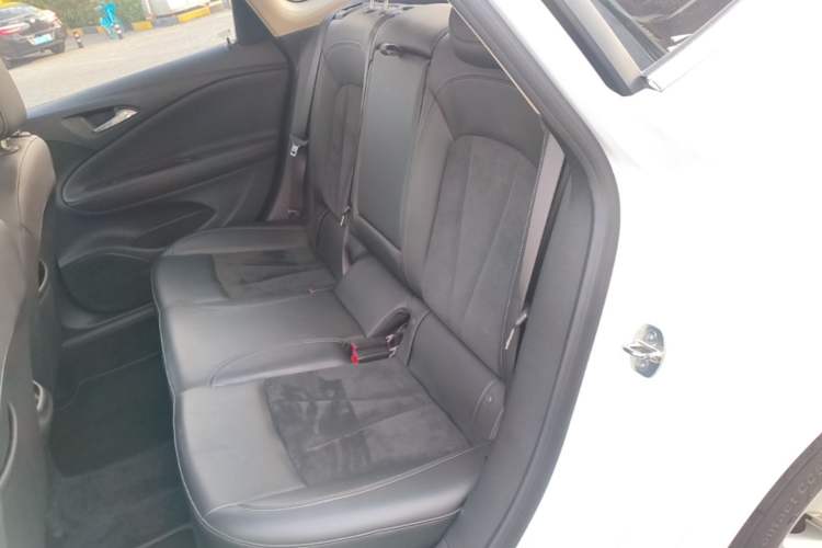 Used Buick Verano 2019 Sedan 20T Dual-Clutch Elite Model Left Rear Seat