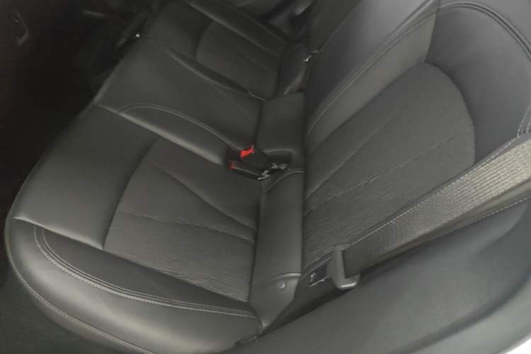 Used Buick Verano 2019 Sedan 20T Dual-Clutch Leading Model Left Rear Seat