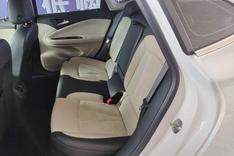 Used Buick Verano 2019 Sedan 15S Automatic Leading Model Left Rear Seat