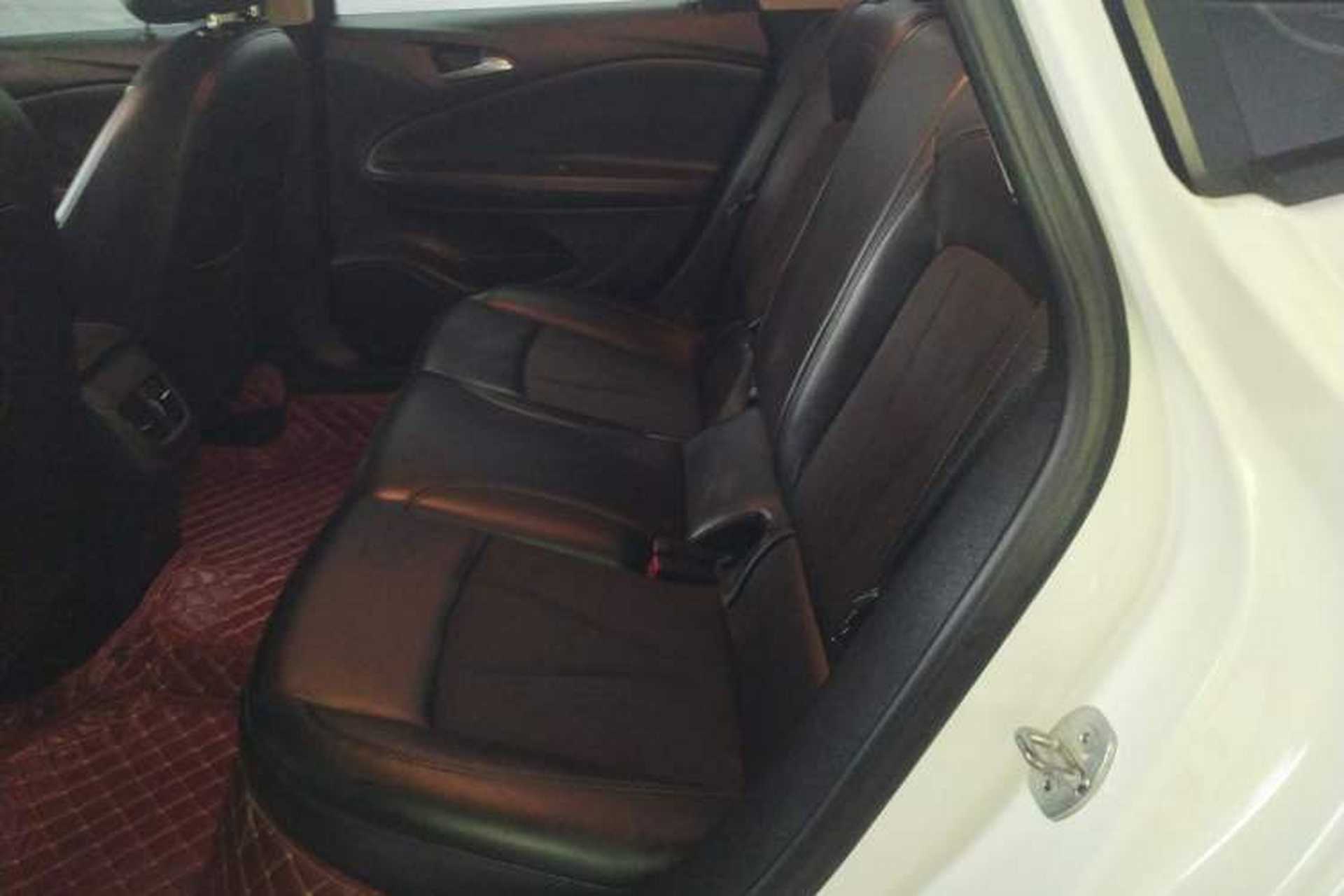 Used Buick Verano 2019 Sedan 20T Dual-Clutch Leading Model Left Rear Seat