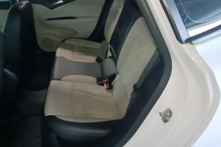 Used Buick Verano 2019 Sedan 15S Automatic Leading Model Left Rear Seat