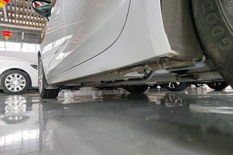 Used Buick Verano 2019 Sedan 15S Automatic Entry Model Left Side Sill