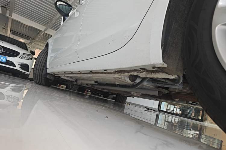 Used Buick Verano 2019 Sedan 20T Dual-Clutch Leading Model Left Side Sill