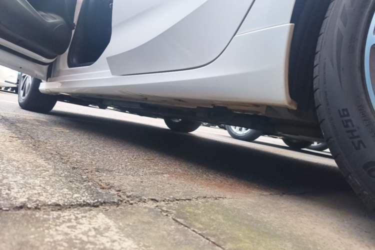 Used Buick Verano 2019 Hatchback GS 20T Dual-Clutch Leading Model Left Side Sill