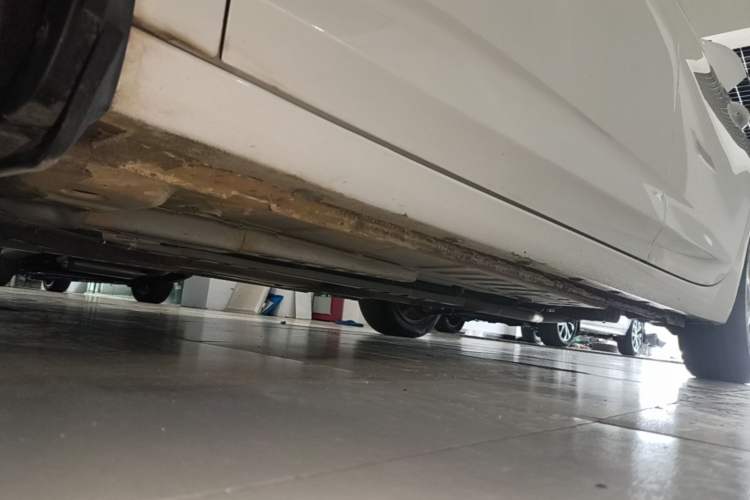 Used Buick Verano 2019 Sedan 15S Automatic Leading Model Left Side Sill