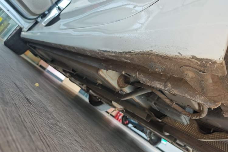 Used Buick Verano 2019 Sedan 15S Automatic Leading Model Left Side Sill