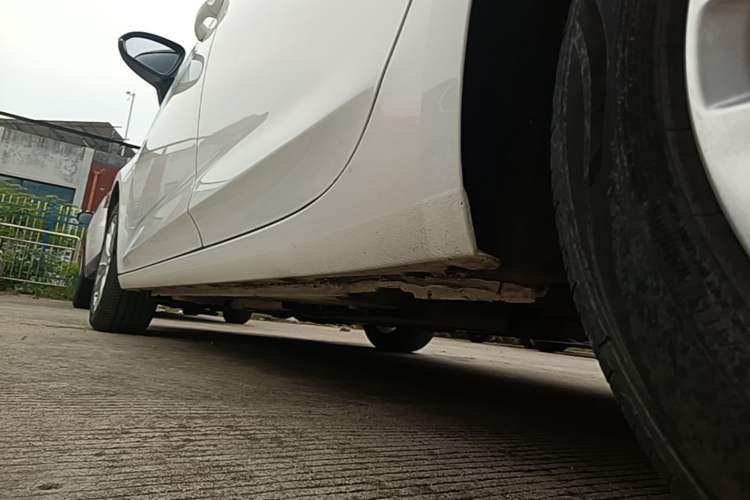 Used Buick Verano 2019 Sedan 20T Dual-Clutch Leading Model Left Side Sill