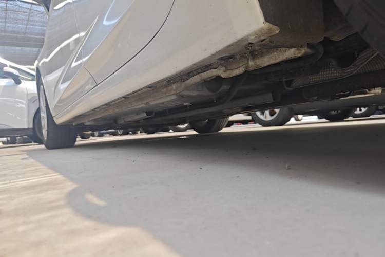 Used Buick Verano 2019 Sedan 15S Automatic Leading Model Left Side Sill