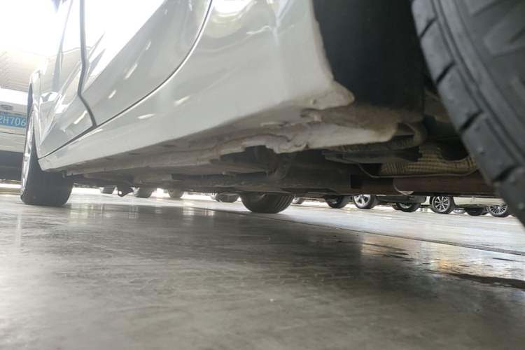 Used Buick Verano 2019 Sedan 15S Automatic Leading Model Left Side Sill