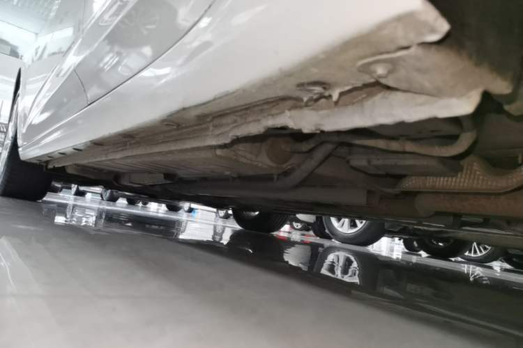 Used Buick Verano 2019 Sedan 15S Automatic Leading Model Left Side Sill