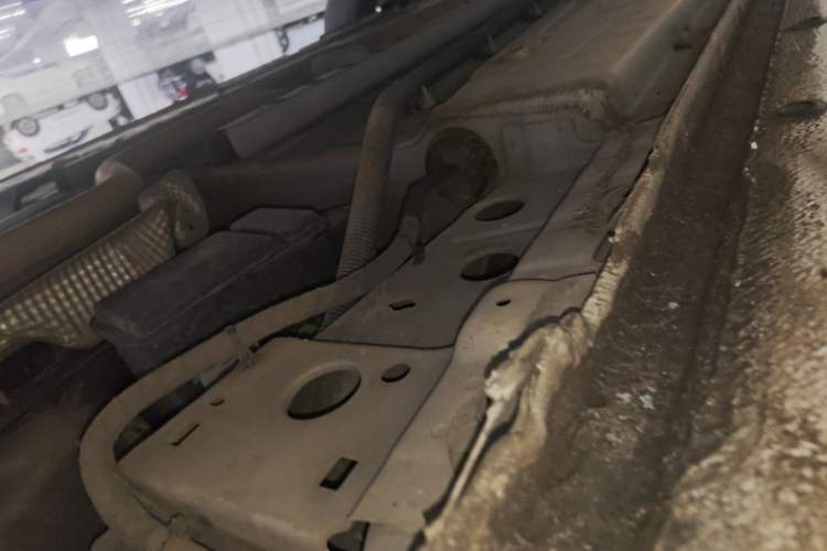 Used Buick Verano 2019 Sedan 20T Dual-Clutch Leading Model Left Side Sill