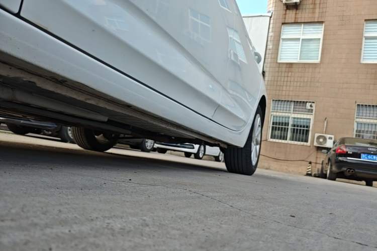 Used Buick Verano 2019 Sedan 15S Automatic Entry Model Left Side Sill