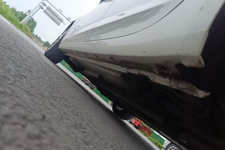 Used Buick Verano 2019 Sedan 20T Dual-Clutch Leading Model Left Side Sill
