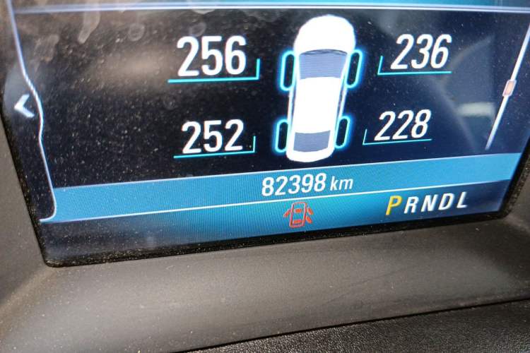 Used Buick Verano 2019 Sedan 20T Dual-Clutch Leading Model Odometer Close Up