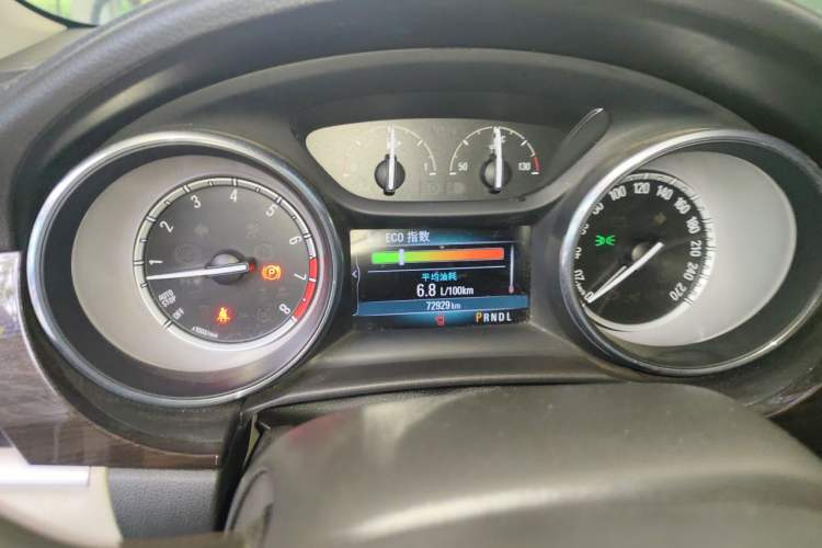 Used Buick Verano 2019 Sedan 15S Automatic Leading Model Odometer Close Up