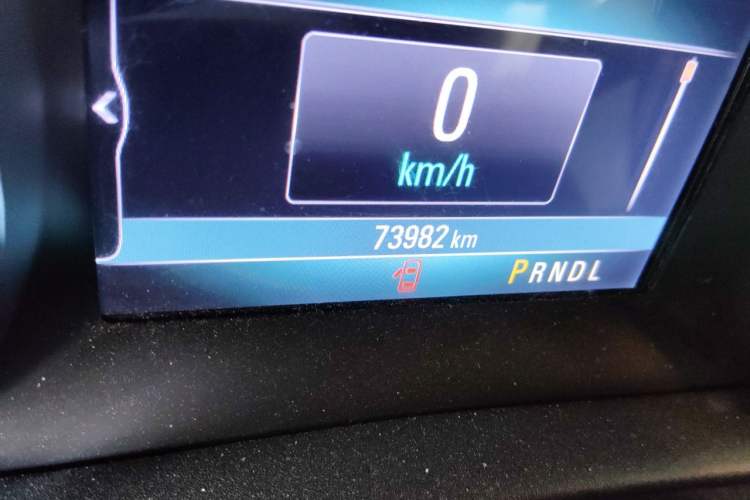 Used Buick Verano 2019 Sedan 20T Dual-Clutch Elite Model Odometer Close Up