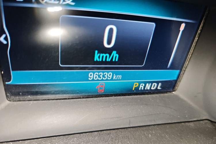 Used Buick Verano 2019 Sedan 15S Automatic Leading Model Odometer Close Up