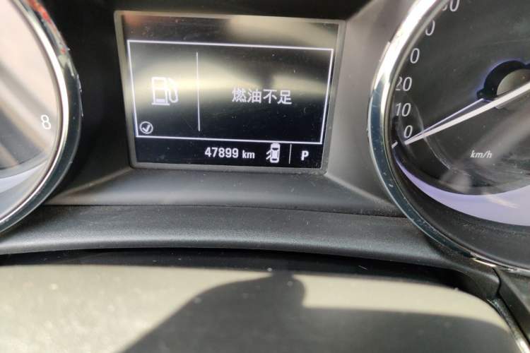 Used Buick Verano 2019 Sedan 15S Automatic Entry Model Odometer Close Up