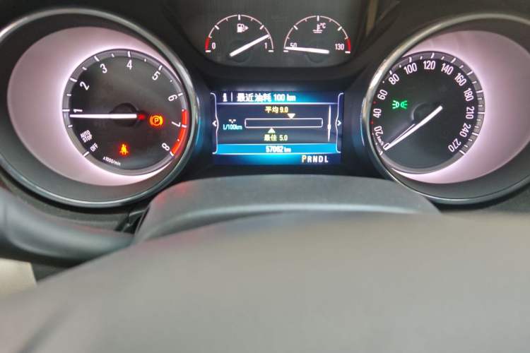 Used Buick Verano 2019 Sedan 15S Automatic Leading Model Odometer Close Up
