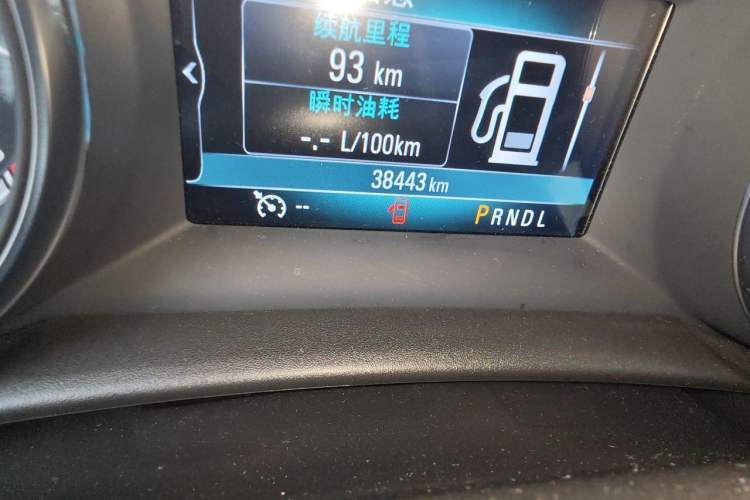 Used Buick Verano 2019 Sedan 15S Automatic Leading Model Odometer Close Up