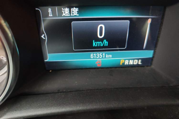 Used Buick Verano 2019 Sedan 15S Automatic Leading Model Odometer Close Up