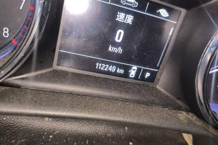 Used Buick Verano 2019 Sedan 15S Automatic Entry Model Odometer Close Up
