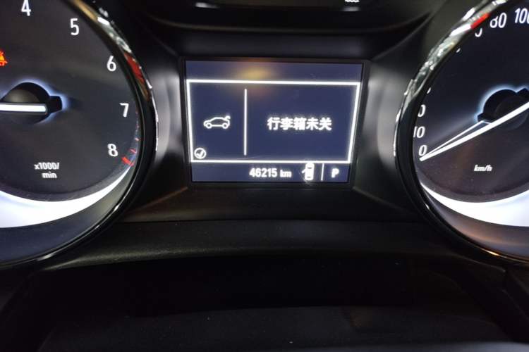 Used Buick Verano 2019 Sedan 15S Automatic Entry Model Odometer Close Up
