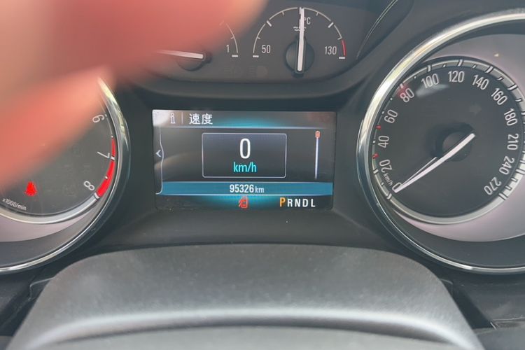 Used Buick Verano 2019 Sedan 15S Automatic Leading Model Odometer Close Up
