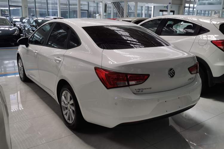 Used Buick Verano 2019 Sedan 15S Automatic Leading Model Rear Left 45 Deg